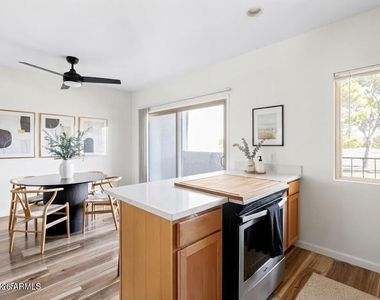 2524 S El Paradiso Drive - Photo Thumbnail 2