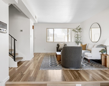 2524 S El Paradiso Drive - Photo Thumbnail 8