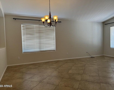 7922 W Ross Avenue - Photo Thumbnail 5