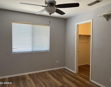 7922 W Ross Avenue - Photo Thumbnail 14