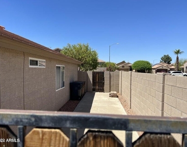 7922 W Ross Avenue - Photo Thumbnail 24
