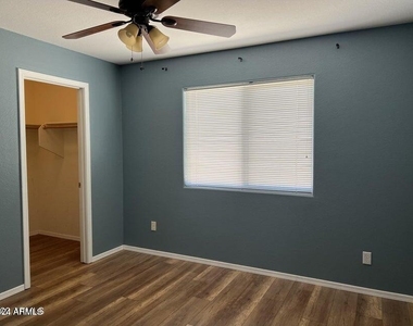 7922 W Ross Avenue - Photo Thumbnail 12