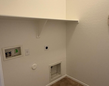 8811 W Nicolet Avenue - Photo Thumbnail 7