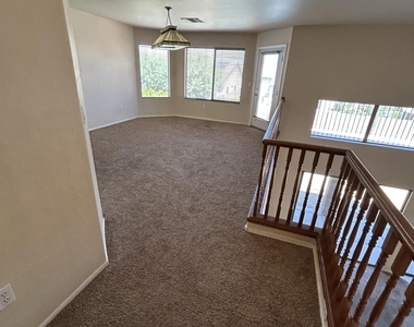 1240 E Baylor Court - Photo Thumbnail 17