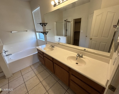 1240 E Baylor Court - Photo Thumbnail 13