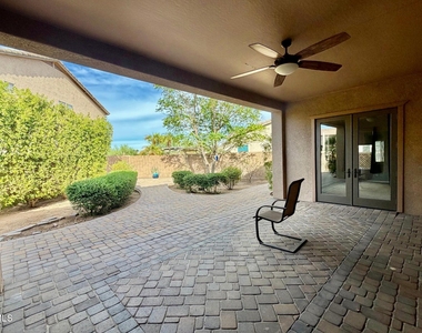 5916 W Fetlock Trail - Photo Thumbnail 27