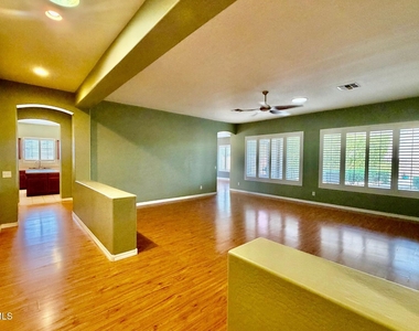 5916 W Fetlock Trail - Photo Thumbnail 2