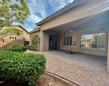 5916 W Fetlock Trail - Photo Thumbnail 23