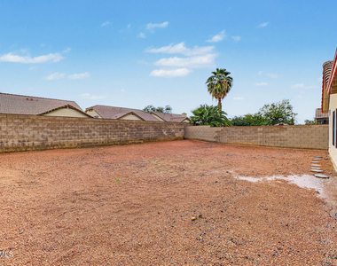 7529 W Sunnyside Drive - Photo Thumbnail 21