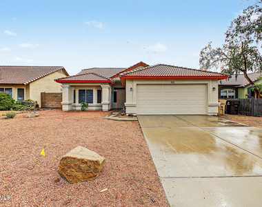 7529 W Sunnyside Drive - Photo Thumbnail 1