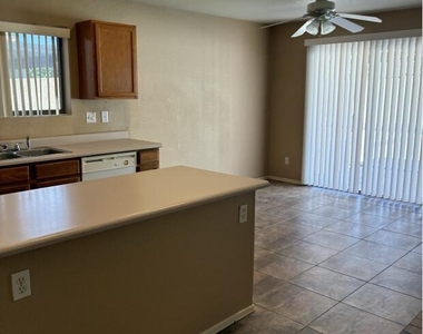 3464 E Wyatt Way - Photo Thumbnail 5