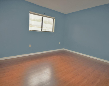 9477 Palm Circle N - Photo Thumbnail 14