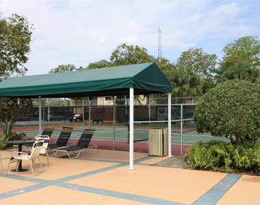 9477 Palm Circle N - Photo Thumbnail 21