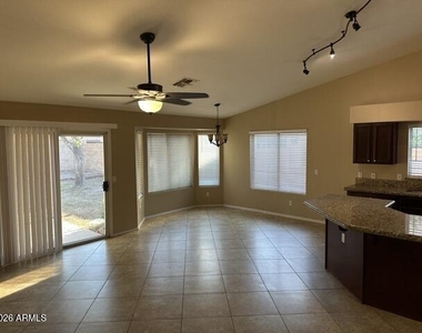4833 W Taro Drive - Photo Thumbnail 8