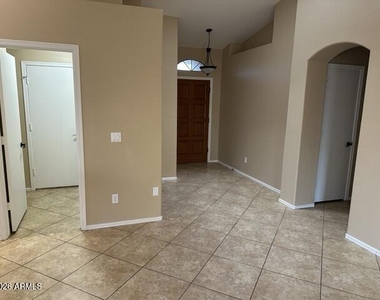 4833 W Taro Drive - Photo Thumbnail 4