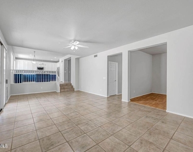 6410 W Hackamore Drive - Photo Thumbnail 25