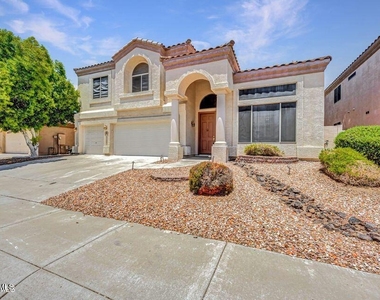 6410 W Hackamore Drive - Photo Thumbnail 3