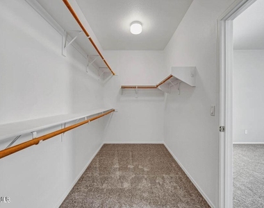 6410 W Hackamore Drive - Photo Thumbnail 41