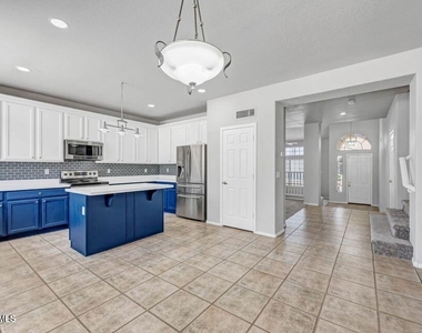6410 W Hackamore Drive - Photo Thumbnail 22