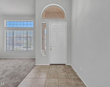 6410 W Hackamore Drive - Photo Thumbnail 6