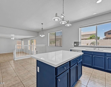 6410 W Hackamore Drive - Photo Thumbnail 18