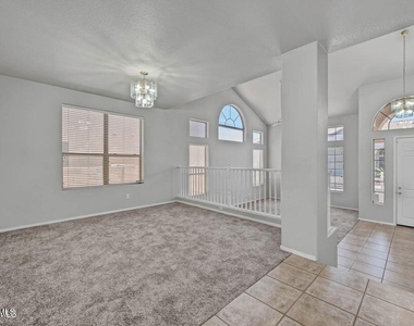 6410 W Hackamore Drive - Photo Thumbnail 11