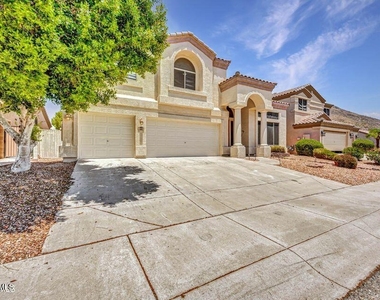 6410 W Hackamore Drive - Photo Thumbnail 1