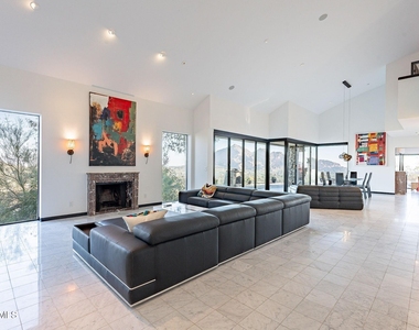 7044 N Hillside Drive - Photo Thumbnail 12