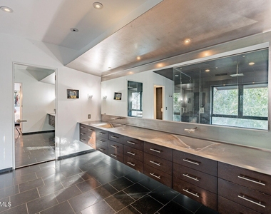 7044 N Hillside Drive - Photo Thumbnail 35
