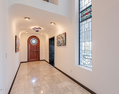 7044 N Hillside Drive - Photo Thumbnail 8