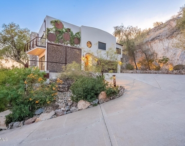 7044 N Hillside Drive - Photo Thumbnail 56