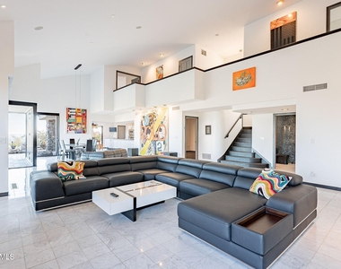 7044 N Hillside Drive - Photo Thumbnail 13