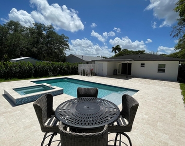 1564 Sw 28th Terrace - Photo Thumbnail 25