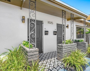 1615 S Federal Highway - Photo Thumbnail 1