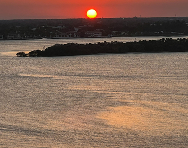 5420 N Ocean Drive - Photo Thumbnail 23