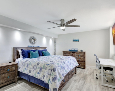 5420 N Ocean Drive - Photo Thumbnail 16