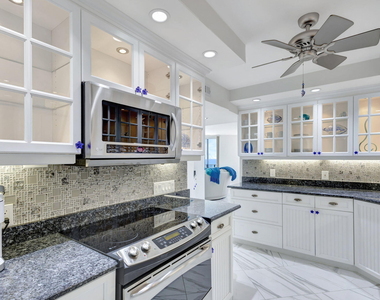 5420 N Ocean Drive - Photo Thumbnail 3