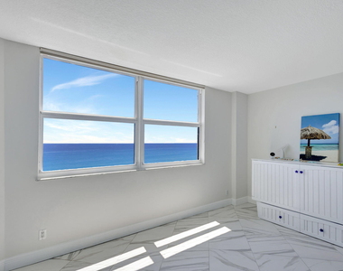 5420 N Ocean Drive - Photo Thumbnail 8
