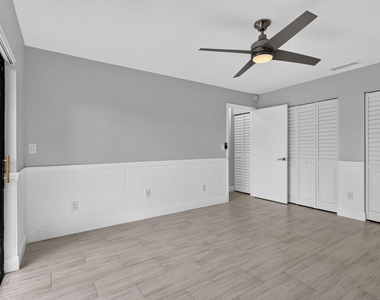 1050 Summit Place Circle - Photo Thumbnail 12