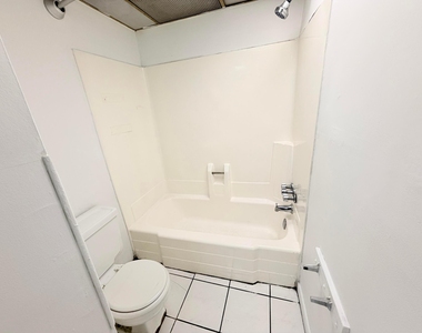2800 Nw 56th Avenue - Photo Thumbnail 8