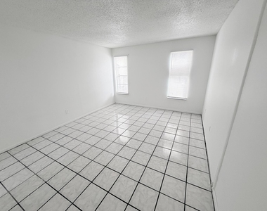 2800 Nw 56th Avenue - Photo Thumbnail 6