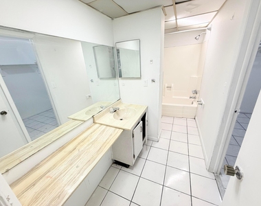 2800 Nw 56th Avenue - Photo Thumbnail 7