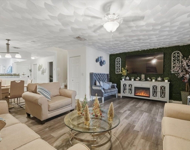 9240 Nw 14th Street - Photo Thumbnail 8