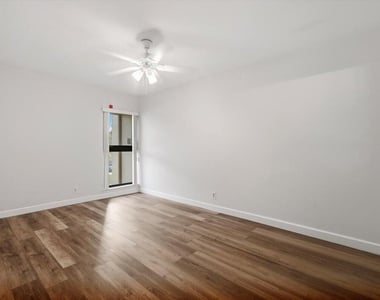 9240 Nw 14th Street - Photo Thumbnail 20