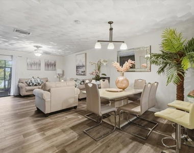 9240 Nw 14th Street - Photo Thumbnail 4