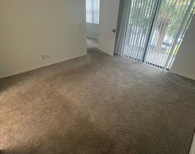 718 Executive Center Drive - Photo Thumbnail 7
