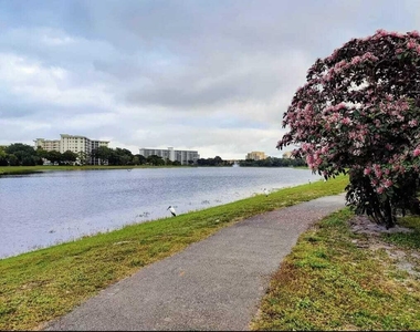 3150 N Palm Aire Drive - Photo Thumbnail 18