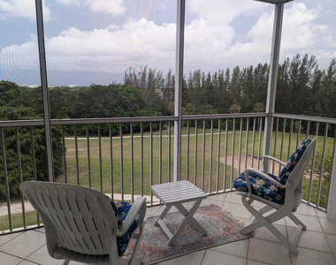 3150 N Palm Aire Drive - Photo Thumbnail 7