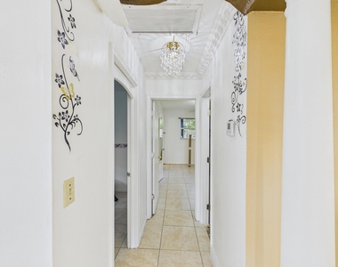 3200 Nw 5th Terrace - Photo Thumbnail 18