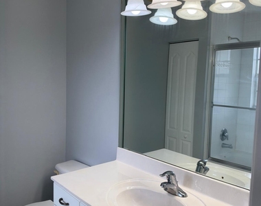 2155 Se Eatonville Drive - Photo Thumbnail 15